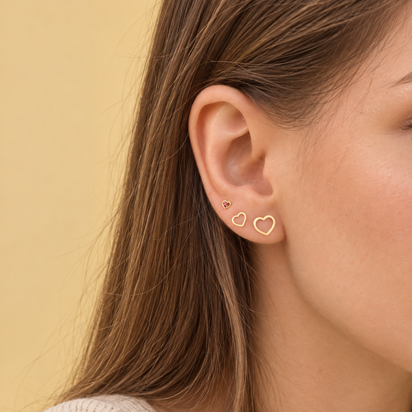 Tiny Heart Ruby Stud Gold