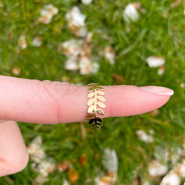 Mini Leaf Ring 18K Solid Yellow Gold