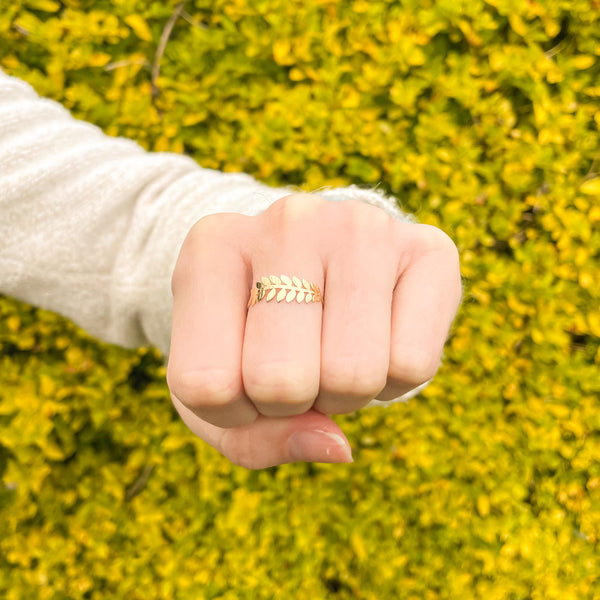 Mini Leaf Ring 18K Solid Yellow Gold